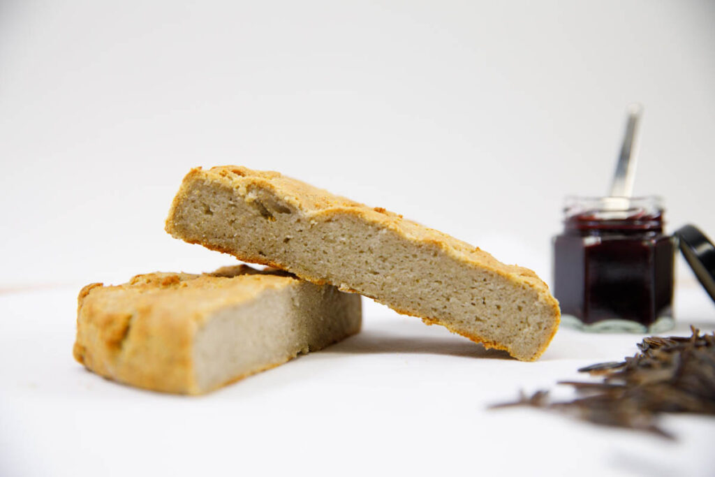 Close up photo of pieces of bannock